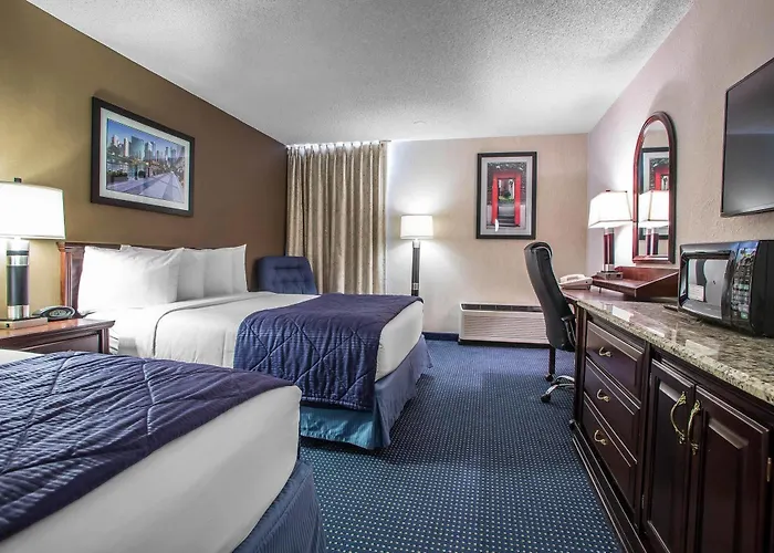 Inn Quality - Chicago Near The Mall 4*