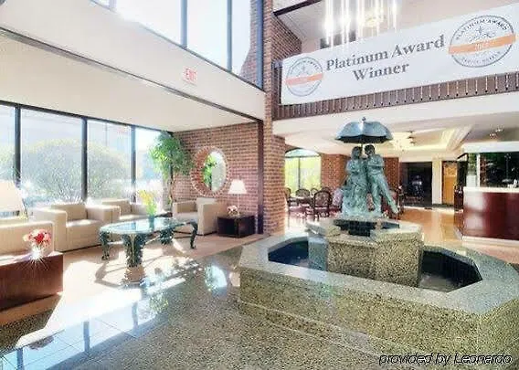 Inn Quality - Chicago Near The Mall 4*